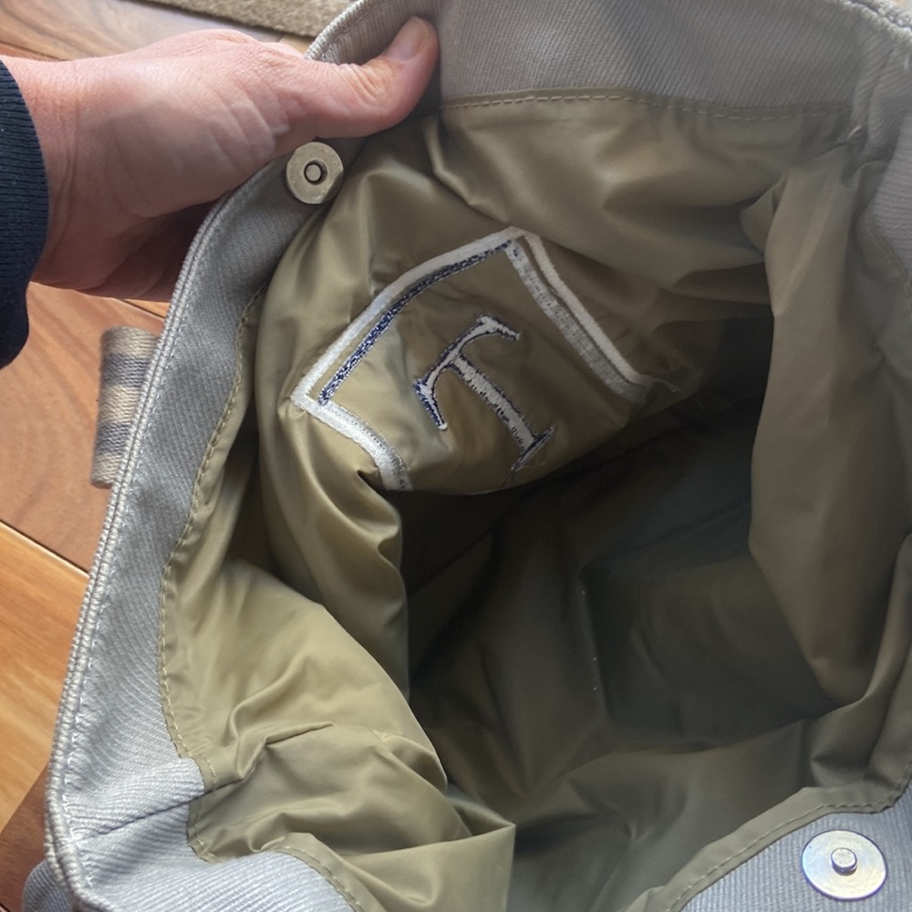 ⛔️DONATED⛔️ Pottery Barn Kids Classic Diaper Bag Gray Unisex - Picture 4 of 16